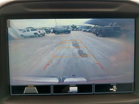 Used 2020 GMC Sierra 1500 SLT RWD image 9