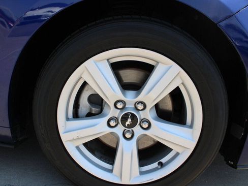 Used 2016 Ford Mustang Coupe RWD image 16