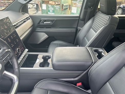Used 2025 GMC Sierra EV Denali image 23