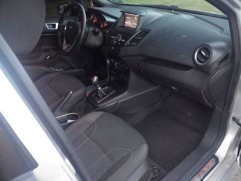 Used 2012 Ford Fiesta SE FWD image 26