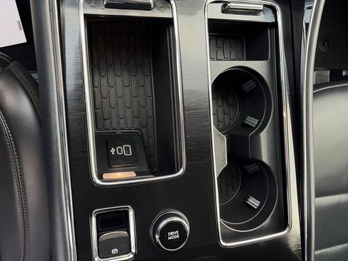 Used 2025 Lincoln Aviator AWD image 26