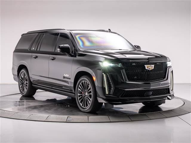 Used 2023 Cadillac Escalade ESV V w/ Heavy-Duty Trailer Package AWD/4WD image 7