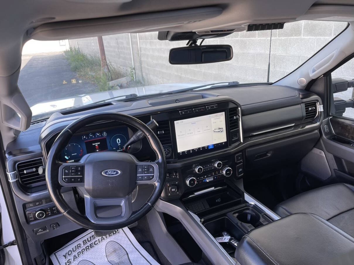 Used 2023 Ford F350 Lariat w/ Lariat Ultimate Package AWD/4WD image 12