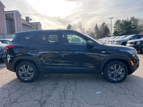 New 2026 Kia Seltos LX image 4