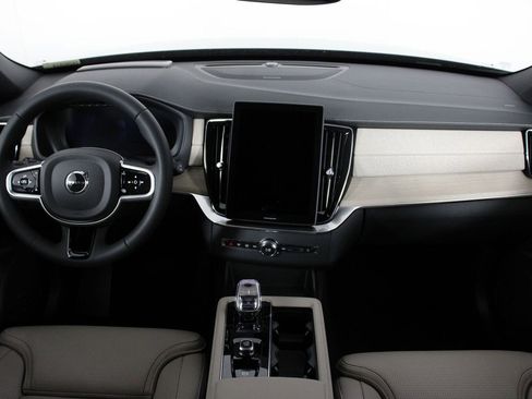 New 2026 Volvo XC90 T8 Ultra AWD/4WD image 5