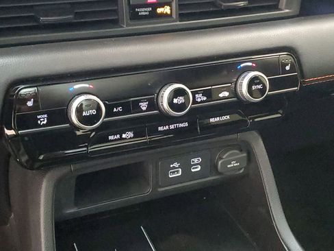 Certified 2023 Honda Pilot TrailSport image 32