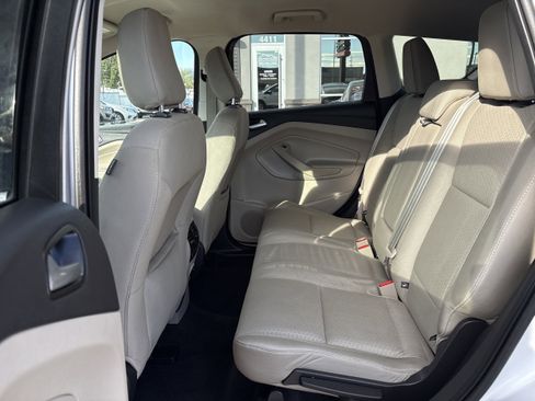 Used 2018 Ford Escape SE image 31