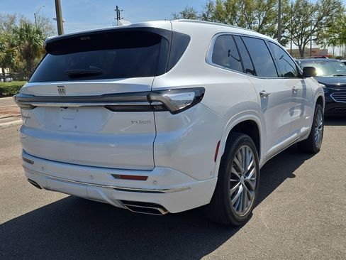 Used 2025 Buick Enclave Avenir w/ Super Cruise Package image 8
