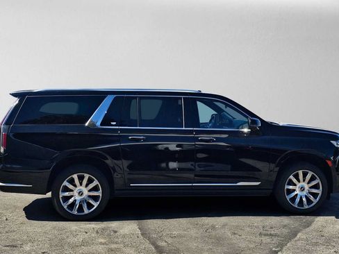Certified 2024 Cadillac Escalade ESV Premium Luxury Platinum AWD/4WD image 2