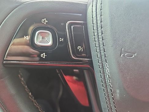 Used 2025 Lincoln Aviator Reserve w/ Equipment Group 201A image 15
