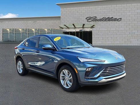 Used 2024 Buick Envista Preferred w/ Convenience II Package FWD image 3