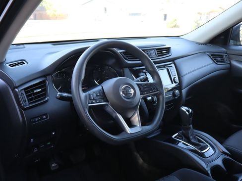 Used 2018 Nissan Rogue S AWD/4WD image 15