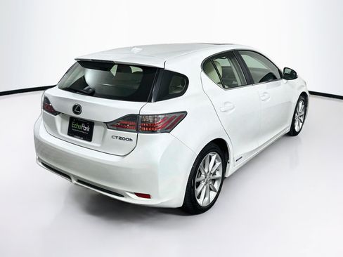 Used 2013 Lexus CT 200h w/ Premium Pkg w/Navigation FWD image 9