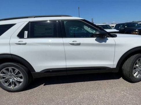 New 2026 Ford Explorer Active w/ Active Comfort Package AWD/4WD image 16