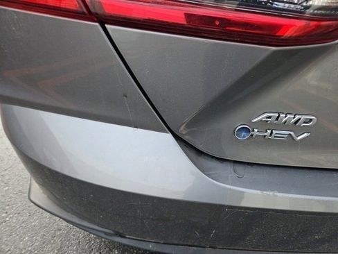 Used 2025 Toyota Camry SE w/ Convenience Package image 6