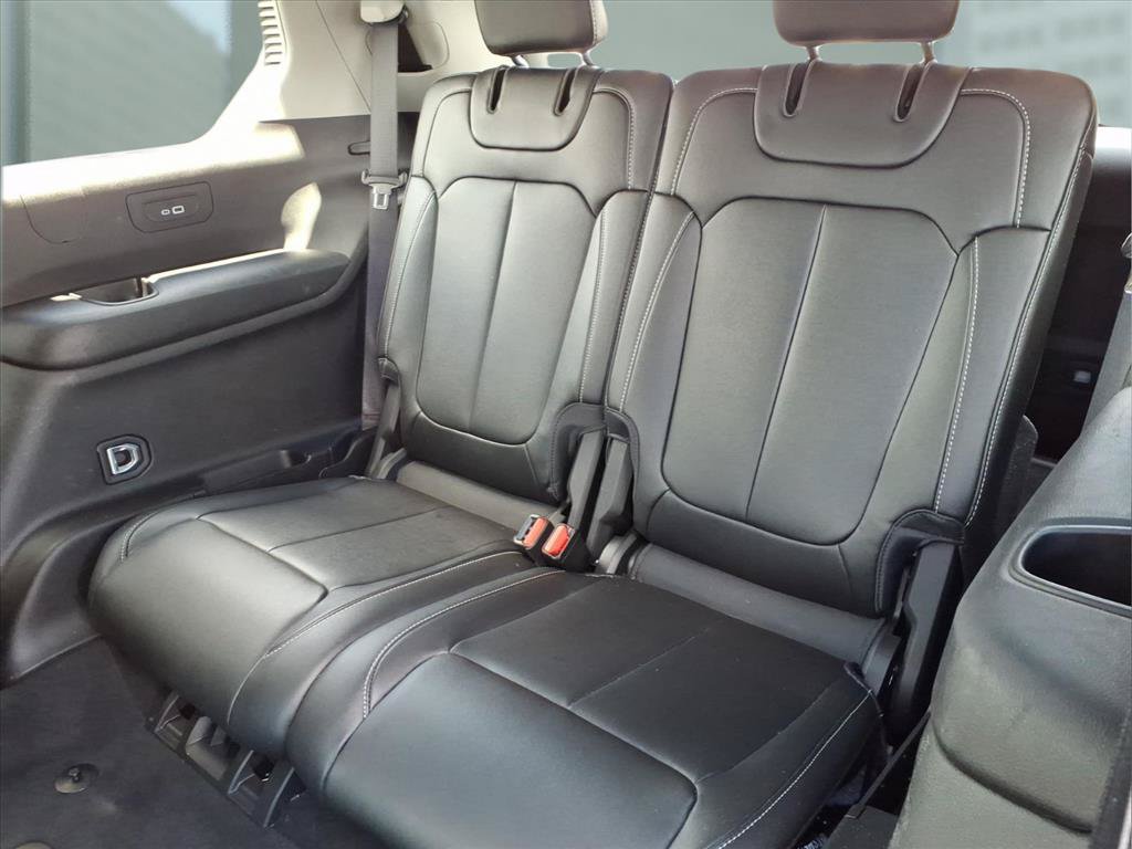 Used 2023 Jeep Grand Cherokee L Limited AWD/4WD image 19