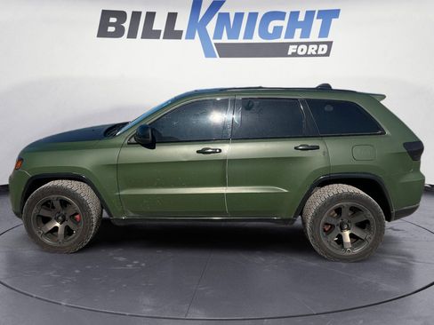 Used 2018 Jeep Grand Cherokee Altitude image 2