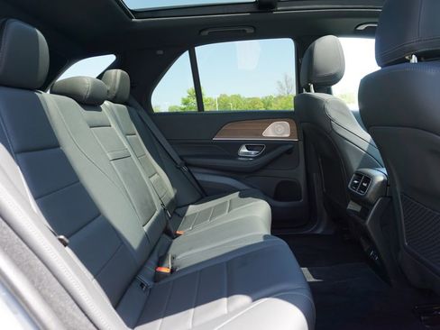 Certified 2025 Mercedes-Benz GLE 450e 4MATIC image 47