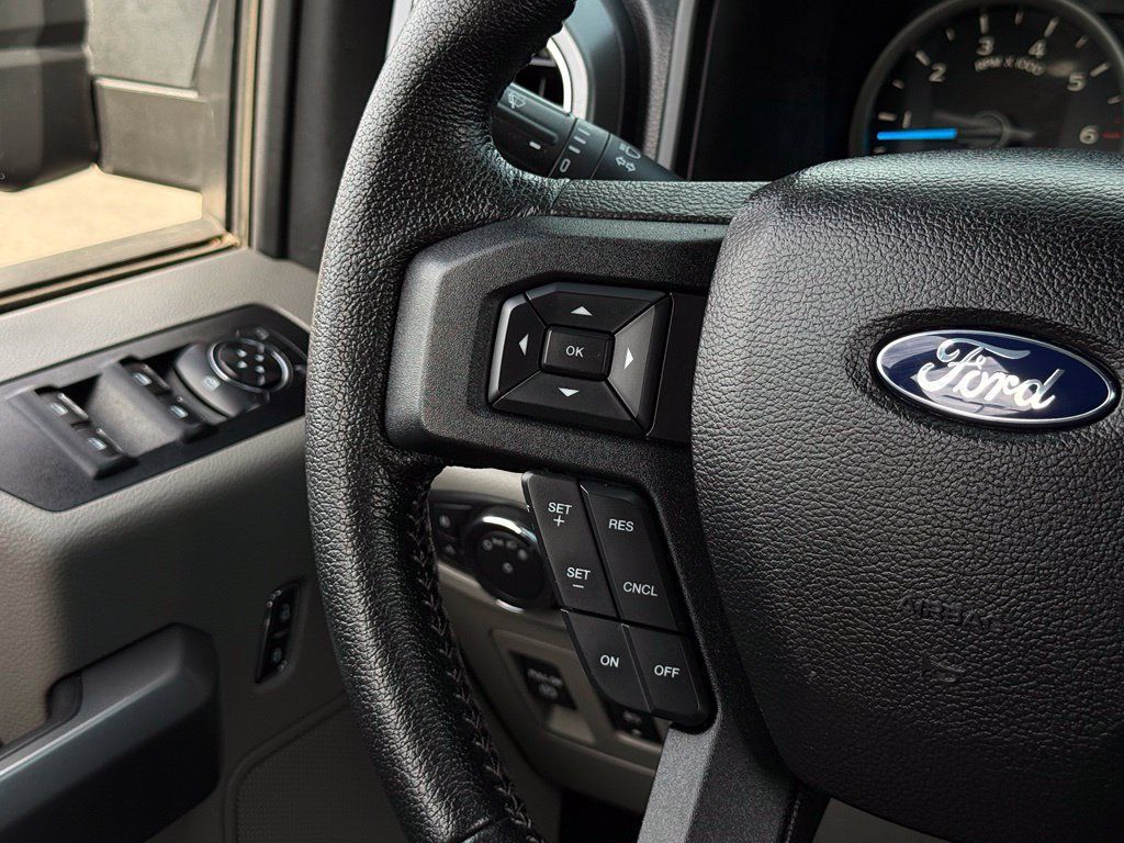 Used 2015 Ford F150 XLT w/ Equipment Group 302A Luxury AWD/4WD image 8