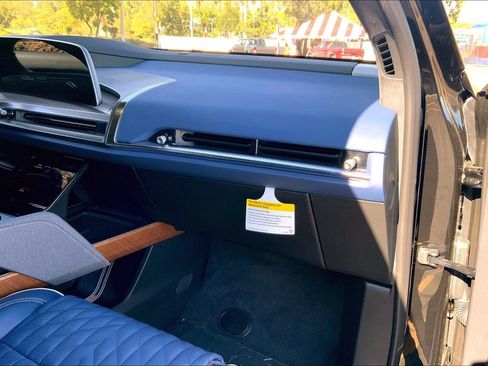 New 2026 Cadillac Vistiq Premium Luxury AWD/4WD image 31
