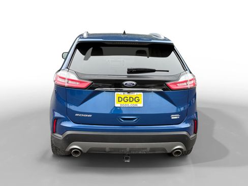 Used 2020 Ford Edge SEL w/ Convenience Package AWD/4WD image 4