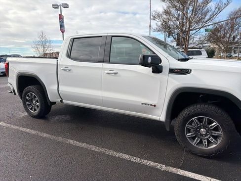 Used 2025 GMC Sierra 1500 AT4 image 2