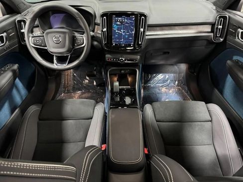 Certified 2024 Volvo C40 P8 Recharge Ultimate w/ Protection Package Premier image 15