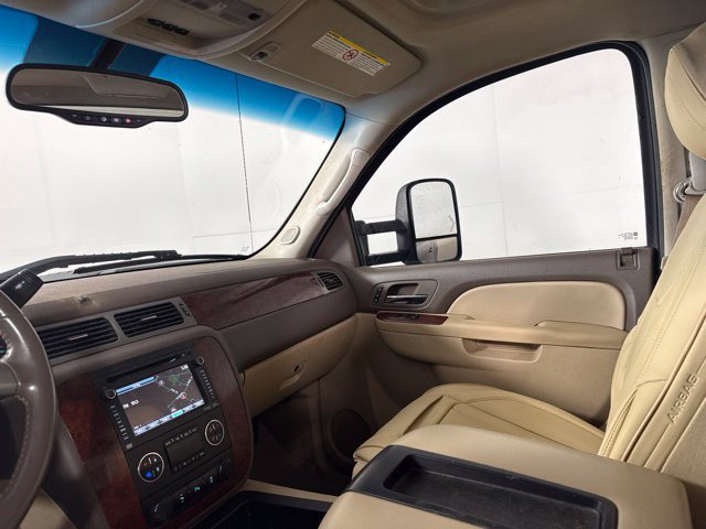 Used 2014 Chevrolet Silverado 3500 LTZ w/ LTZ Plus Package AWD/4WD image 29