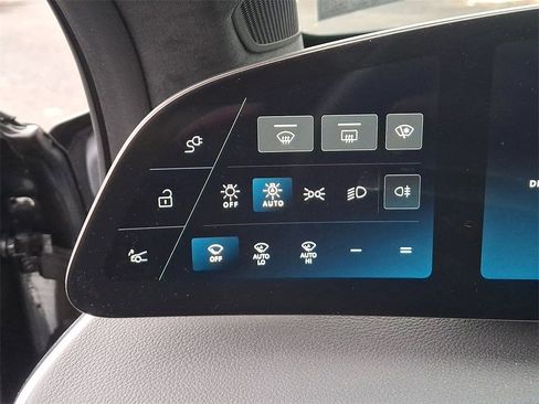 Used 2024 Lucid Air Touring image 26