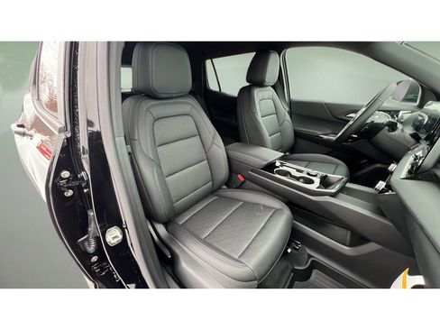 New 2026 Chevrolet Equinox LT image 32