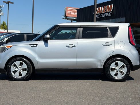 Used 2015 Kia Soul FWD image 9