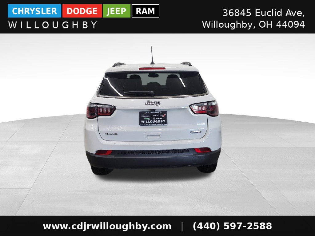 Used 2024 Jeep Compass Latitude AWD/4WD image 8