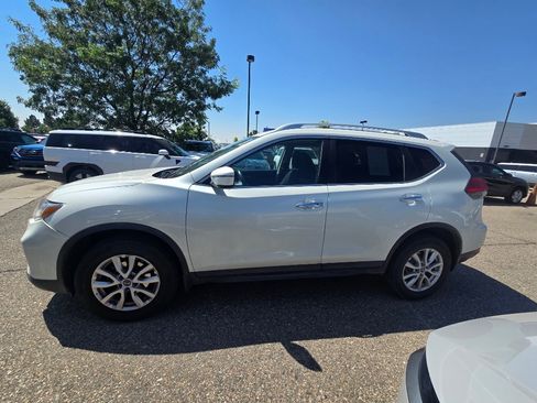 Used 2017 Nissan Rogue SV AWD/4WD image 11