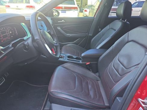 Certified 2022 Volkswagen Jetta GLI Autobahn w/ GLI Black Package image 10