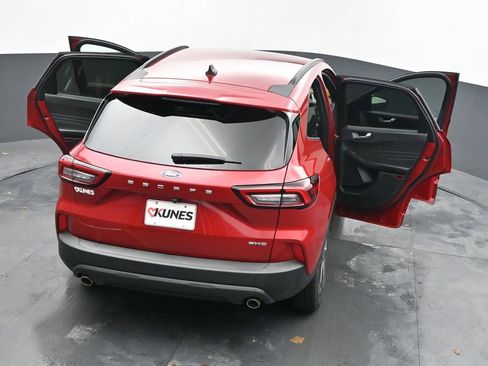 Used 2025 Ford Escape ST-Line w/ Cold Weather Package image 47