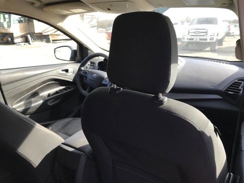 Used 2019 Ford Escape S image 21