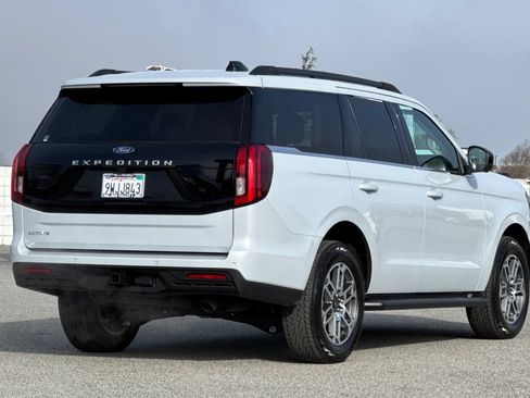 New 2026 Ford Expedition Active AWD/4WD image 4