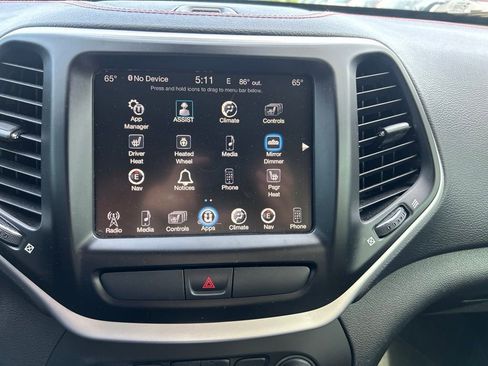 Used 2015 Jeep Cherokee Trailhawk w/ Comfort/Convenience Group AWD/4WD image 11