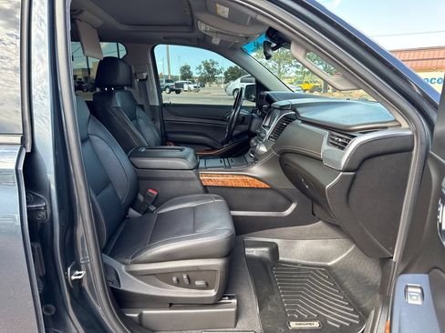 Used 2019 Chevrolet Tahoe Premier AWD/4WD image 18