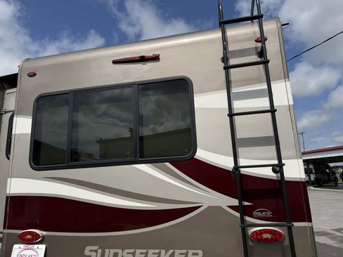 Used 2019 Ford E-450 and Econoline 450 Super Duty w/ Motorhome Prep Package RWD image 34