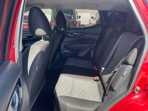 Used 2021 Nissan Rogue Sport SV image 14