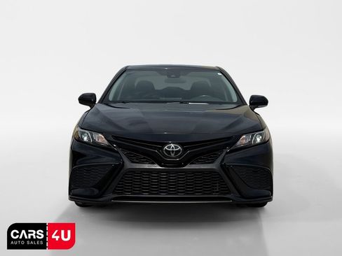 Used 2023 Toyota Camry SE FWD image 2