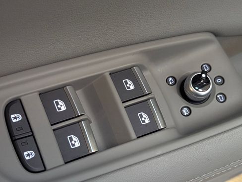 Used 2023 Audi Q7 3.0T Prestige w/ Prestige Package image 22