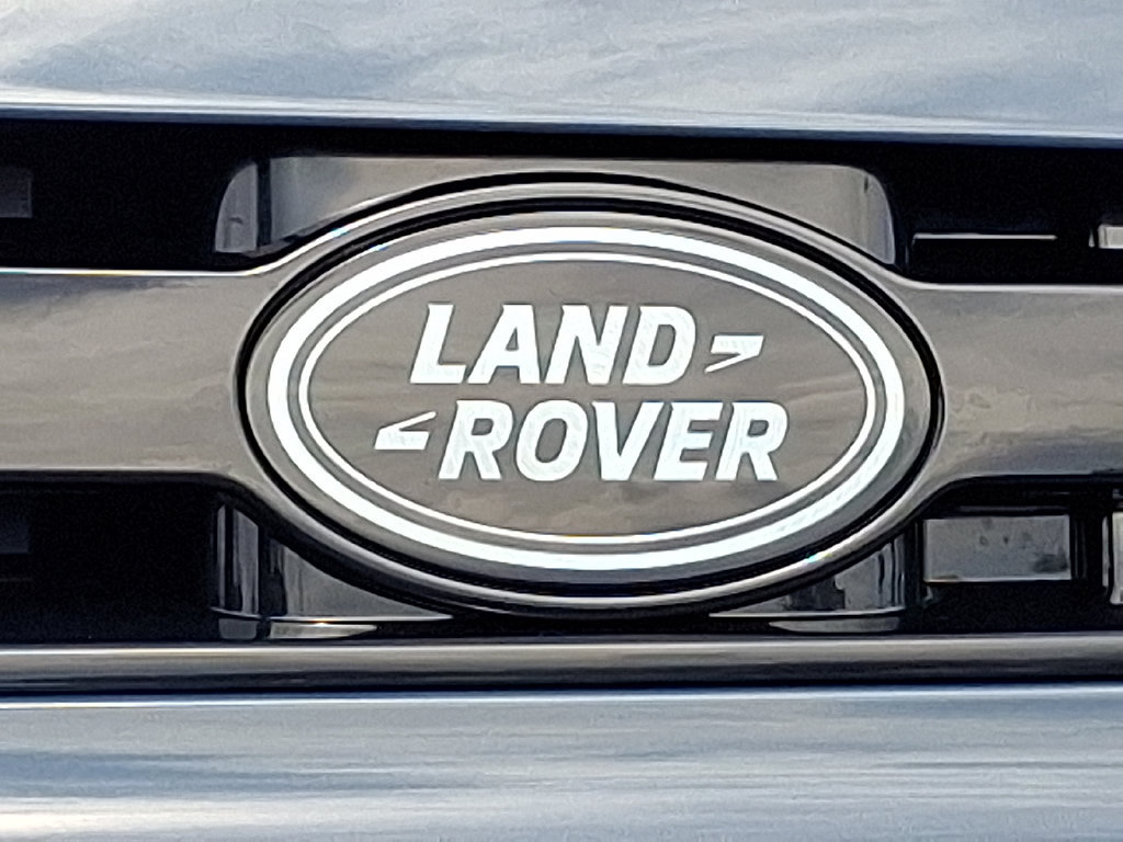 New 2026 Land Rover Defender 110 X-Dynamic SE AWD/4WD image 19