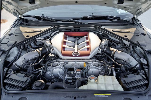 Used 2016 Nissan GT-R Premium AWD/4WD image 15