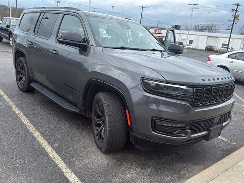 Used 2024 Jeep Wagoneer Series II AWD/4WD image 2