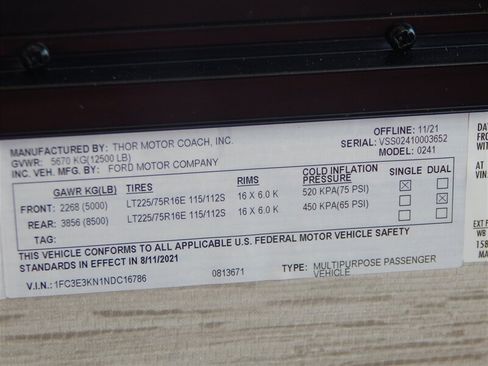 Used 2022 Ford E-350 and Econoline 350 Super Duty w/ A/C Prep Package RWD image 30
