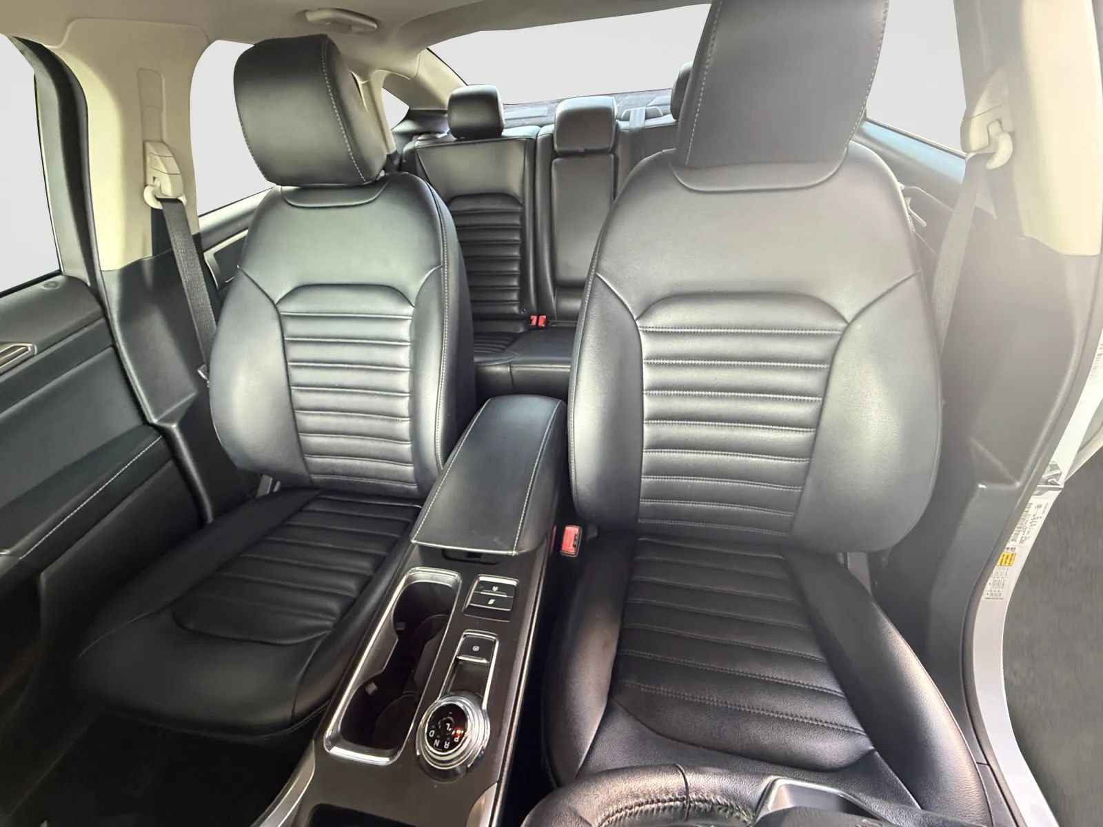 Used 2020 Ford Fusion SEL FWD image 13