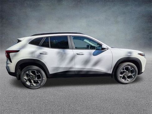 New 2026 Chevrolet Trax LT w/ Driver Confidence Package image 3