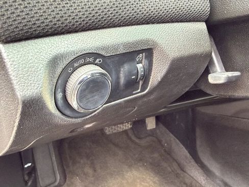 Used 2015 Chevrolet Cruze LT image 23